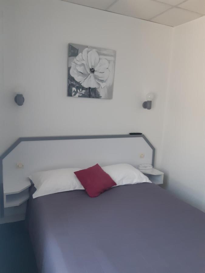 שרבורג Hotel De La Croix De Malte מראה חיצוני תמונה